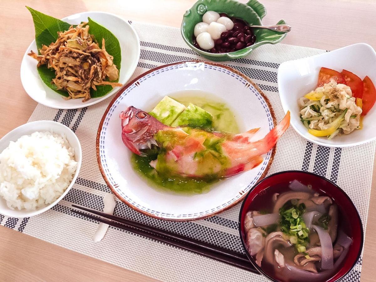 Minshuku Yadokari Hotel Zamami Buitenkant foto