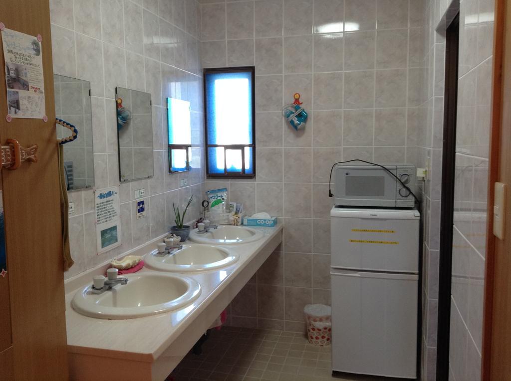 Minshuku Yadokari Hotel Zamami Buitenkant foto